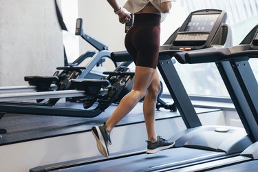 Why Do My Legs Hurt When I Run on the Treadmill?